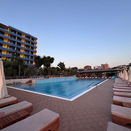 Hotel Bahamas Saranda Zewnętrze zdjęcie